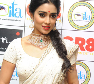 Shriya Saran New Stills